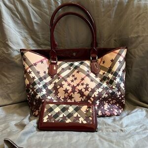 Burberry supernova with stars tote and wallet